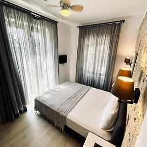 Otel Koeyici, Ildır